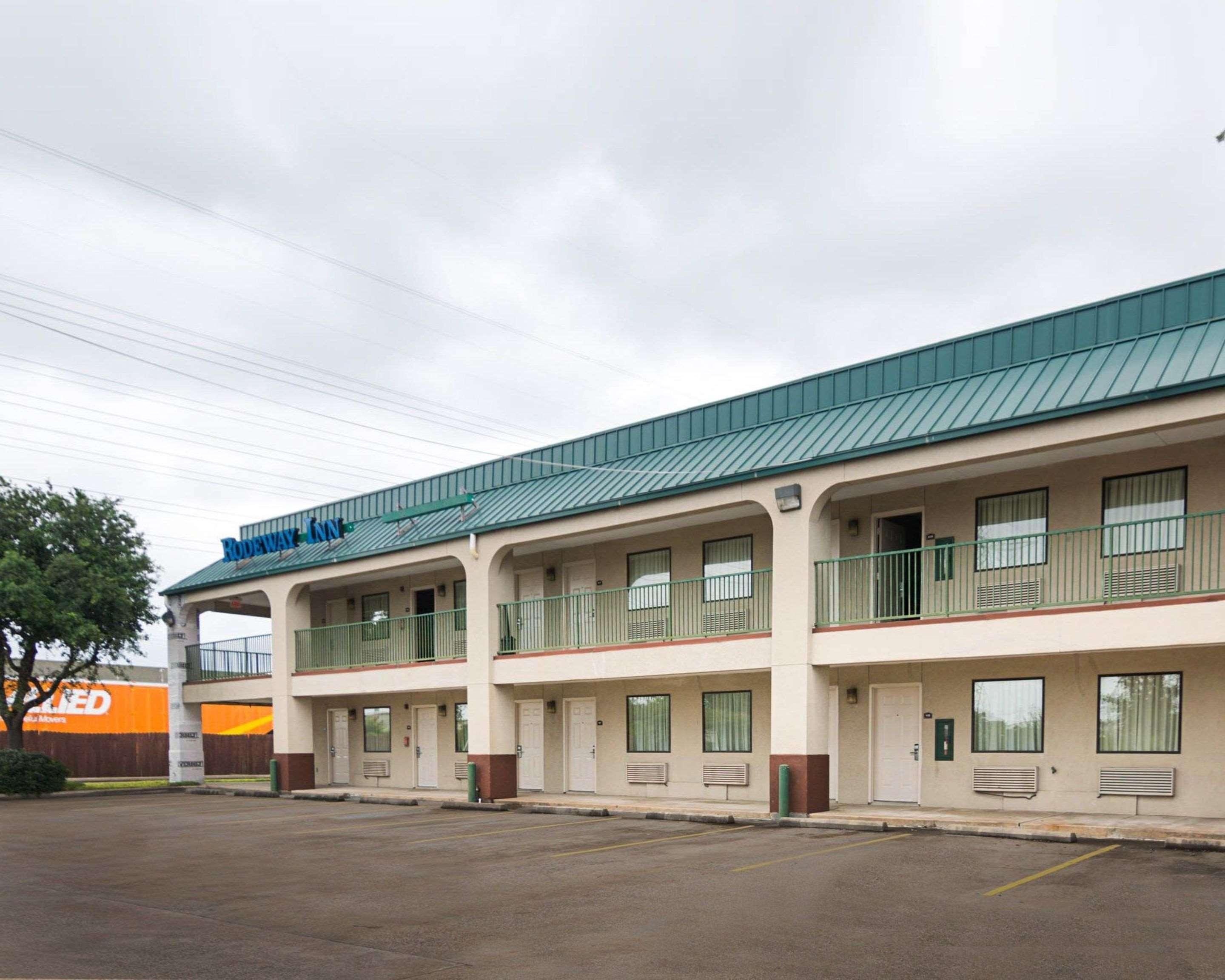 Rodeway Inn & Suites Hwy 290 Nw Houston Extérieur photo