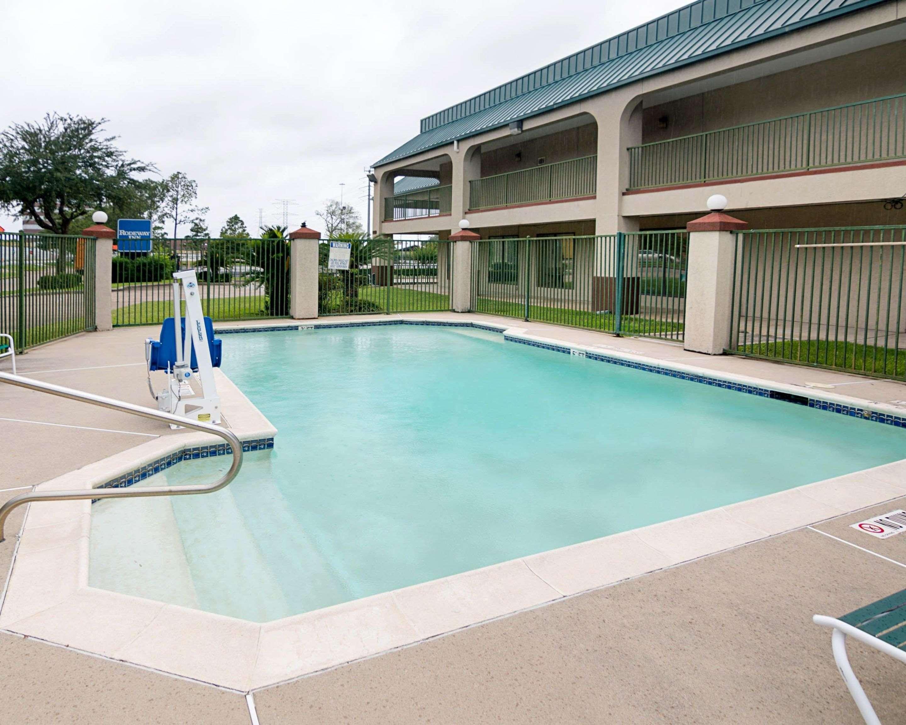 Rodeway Inn & Suites Hwy 290 Nw Houston Extérieur photo