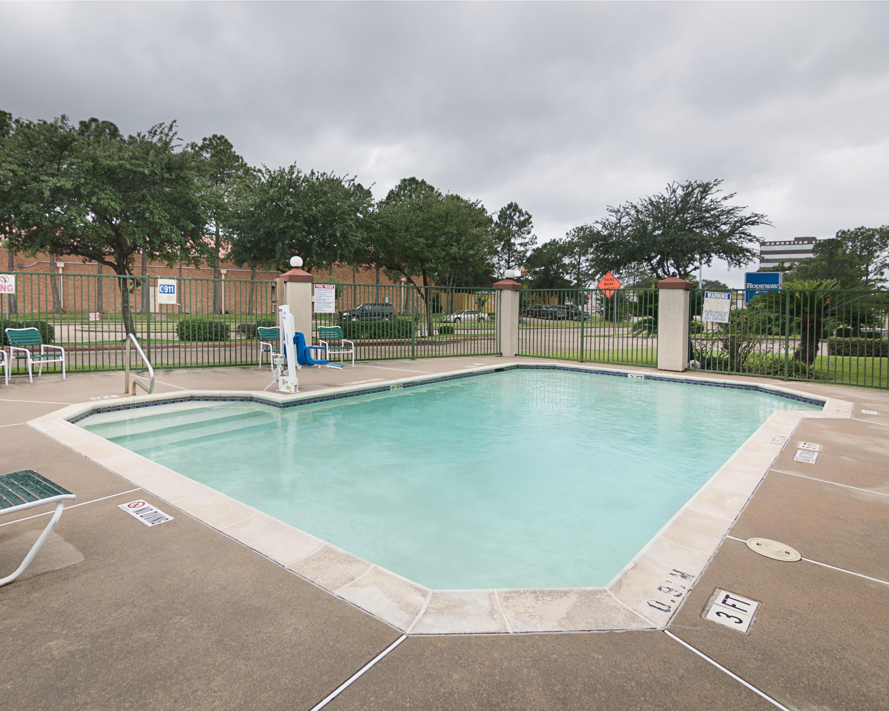 Rodeway Inn & Suites Hwy 290 Nw Houston Extérieur photo