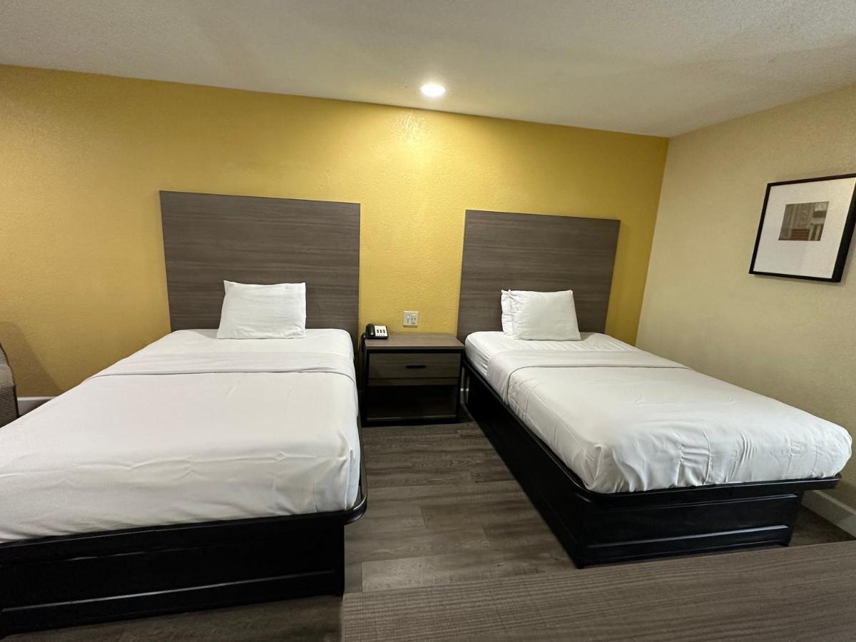 Rodeway Inn & Suites Hwy 290 Nw Houston Extérieur photo