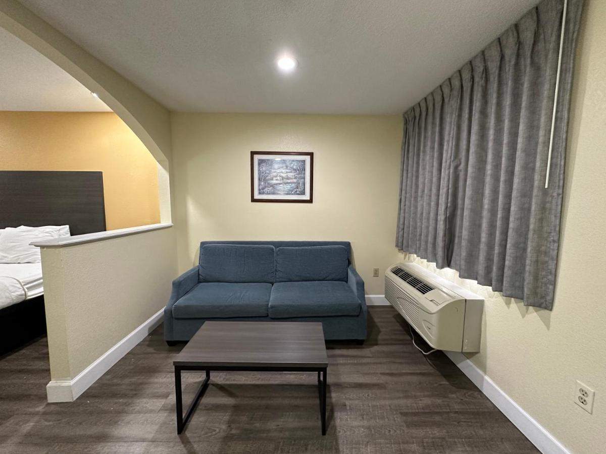 Rodeway Inn & Suites Hwy 290 Nw Houston Extérieur photo