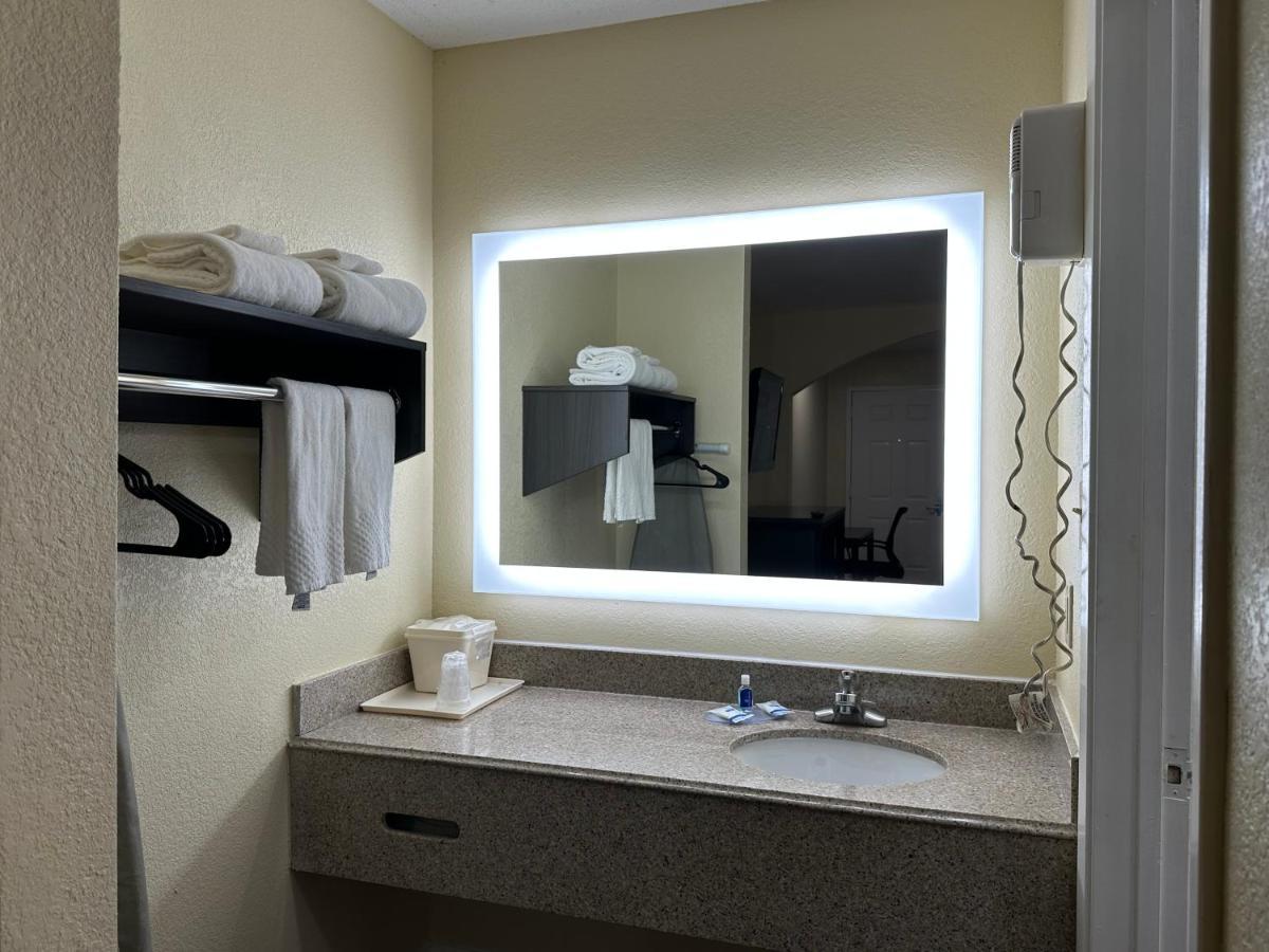 Rodeway Inn & Suites Hwy 290 Nw Houston Extérieur photo